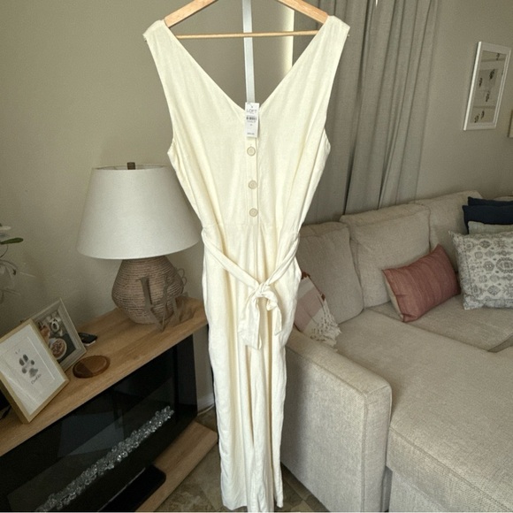 Loft Womens Ivory/Cream Sleeveless Belted Jumpsuit Size 10 NWT $89.99 - Picture 2 of 12